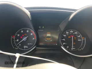 2018 Alfa Romeo Giulia z VIN ZARFAEBN4J7575360, wystawiony jako Copart lot #53157085 z przebiegiem 70 032 mil mil oraz Szkoda całkowita • Salvage title. Historia ofert i sprzedaży dostępna na DreamBid. Obrazek 9.