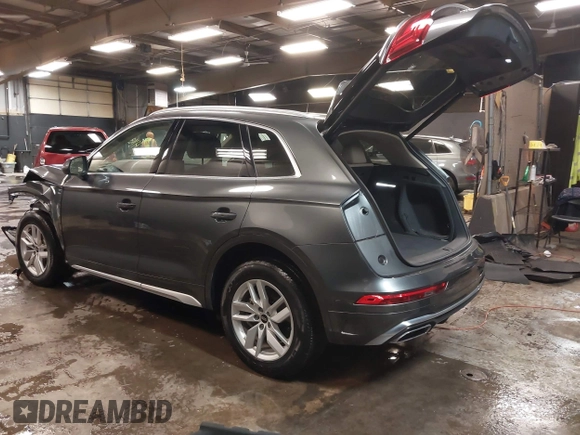 2022 Audi Q5 S line Premium with VIN WA1GAAFY8N2081365, listed as a IAAI auction lot 41630360 with 21,134 mi miles and . Bid and sale history available at DreamBid. Image 3.