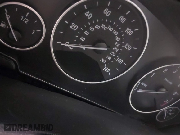 2015 BMW 4 Series 428i xDrive с VIN WBA4A7C50FD414523, выставлен на аукционе IAAI как лот 41092312 с пробегом Не указан миль и . История ставок и продаж доступна на DreamBid. Изображение 15.