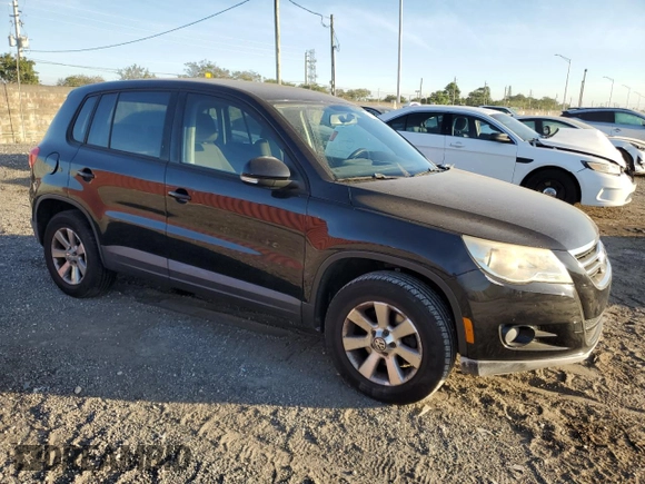 2010 Volkswagen Tiguan with VIN WVGCV7AX7AW530642, listed as a Copart auction lot 81717144 with 89,306 mi miles and Salvage Title. Bid and sale history available at DreamBid. Image 4.