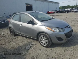 2014 Mazda 2 Sport z VIN JM1DE1KZ5E0183858, wystawiony jako Copart lot #56530305 z przebiegiem 98 347 mil mil oraz Czysty tytuł • Clean title. Historia ofert i sprzedaży dostępna na DreamBid. Obrazek 4.