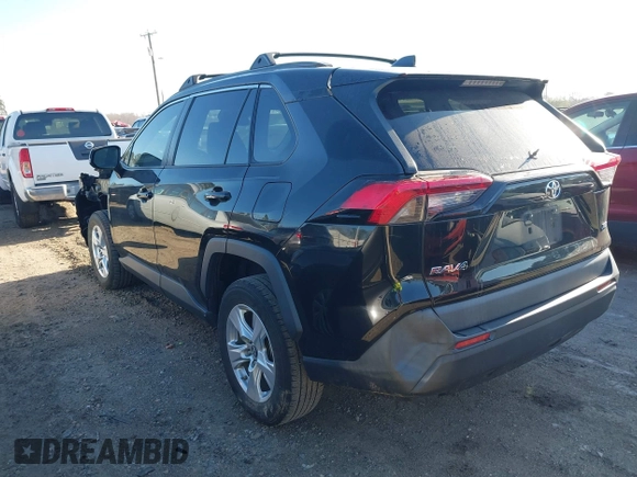 2019 Toyota RAV4 XLE with VIN 2T3W1RFV3KC002372, listed as a IAAI auction lot 41701236 with 111,706 mi miles. Bid and sale history available at carsss.com. Image 3.