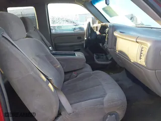 2000 Chevrolet Silverado 1500 LT with VIN 1GCEK19T1YE270422, listed as a IAAI auction lot 41584657 with 155,350 mi miles. Bid and sale history available at carsss.com. Image 5.