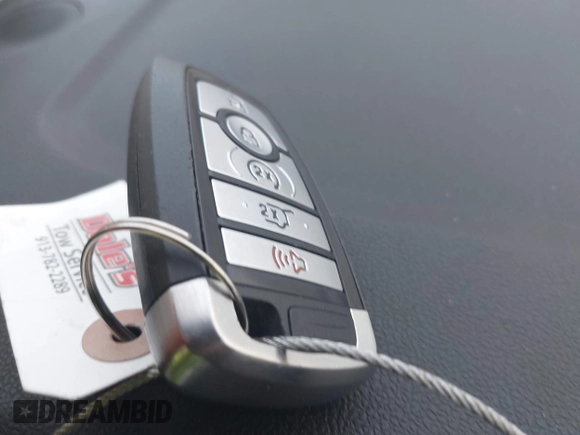 2020 Ford Escape Titanium с VIN 1FMCU9J96LUB18419, выставлен на аукционе IAAI как лот 40612100 с пробегом 40 041 миль миль и . История ставок и продаж доступна на DreamBid. Изображение 11.