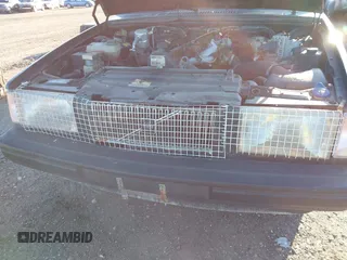 1993 Volvo 900 GLS z VIN YV1JS8833P3120728, wystawiony jako IAAI lot #41766825 z przebiegiem 144 552 mil mil oraz . Historia ofert i sprzedaży dostępna na DreamBid. Obrazek 6.