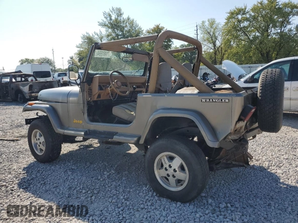 1988 Jeep Wrangler Sahara with VIN 2BCCV8121JB525518, listed as a Copart auction lot 71491994 with 252,317 mi miles and Salvage Title. Bid and sale history available at carsss.com. Image 2.