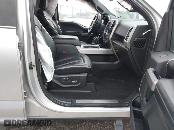 2019 Ford F-150 XL z VIN 1FTEW1C48KFA96615, wystawiony jako IAAI lot #42296907 z przebiegiem 96 074 mil mil oraz . Historia ofert i sprzedaży dostępna na DreamBid. Obrazek 5.
