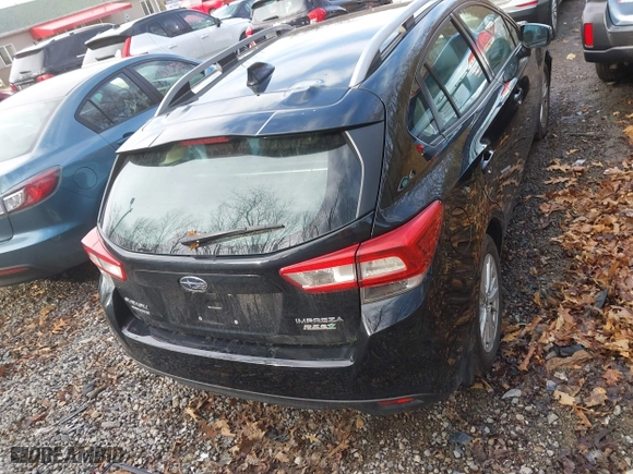2017 Subaru Impreza Premium with VIN 4S3GTAB69H3704625, listed as a IAAI auction lot 41864611 with 71,352 mi miles. Bid and sale history available at carsss.com. Image 17.