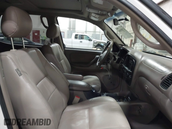 2005 Toyota Sequoia SR5 with VIN 5TDBT44A85S245126, listed as a IAAI auction lot 41559596 with 236,256 mi miles and . Bid and sale history available at DreamBid. Image 5.