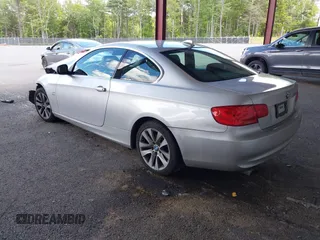 2013 BMW 3 Series 328i xDrive с VIN WBAKF3C52DJ385669, выставлен на аукционе IAAI как лот 42378813 с пробегом 113 897 миль миль и . История ставок и продаж доступна на DreamBid. Изображение 3.