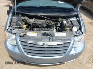 2006 Chrysler Town & Country Touring with VIN 2A4GP54LX6R757587, listed as a IAAI auction lot 42160498 with 215,850 mi miles and . Bid and sale history available at DreamBid. Image 10.