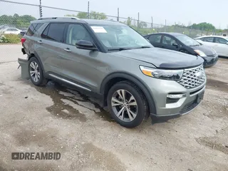 2020 Ford Explorer Platinum z VIN 1FM5K8HC8LGA35924, wystawiony jako IAAI lot #42497028 z przebiegiem 50 457 mil mil oraz . Historia ofert i sprzedaży dostępna na DreamBid. Obrazek 1.