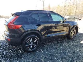 2024 Volvo XC40 Core Bright Theme z VIN YV4L12UK8R2334535, wystawiony jako Copart lot #50716025 z przebiegiem 22 014 mil mil oraz Czysty tytuł • Clean title. Historia ofert i sprzedaży dostępna na DreamBid. Obrazek 3.