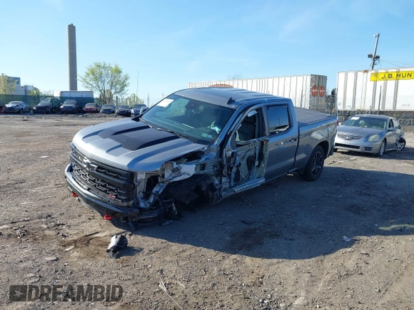 2025 Chevrolet Silverado 1500 LT Trail Boss with VIN 3GCUKFED7SG169683, listed as a IAAI auction lot 42070492 with 3,800 mi miles and . Bid and sale history available at DreamBid. Image 18.