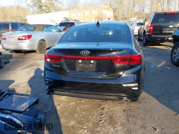2021 Kia Forte LXS with VIN 3KPF24AD4ME283402, listed as a IAAI auction lot 41176665 with 84,620 mi miles. Bid and sale history available at carsss.com. Image 17.