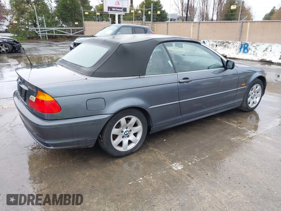 2001 BMW 3 Series 325Ci with VIN WBABS33431JY41788, listed as a IAAI auction lot 41557645 with 199,732 mi miles. Bid and sale history available at carsss.com. Image 4.