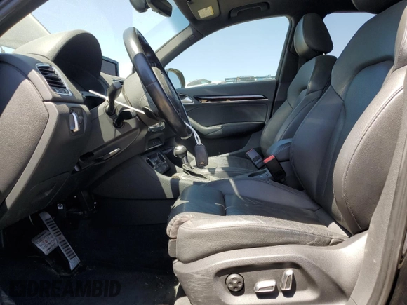 2018 Audi Q3 Premium Plus z VIN WA1JCCFSXJR027087, wystawiony jako Copart lot #58527985 z przebiegiem 99 372 mil mil oraz Szkoda całkowita • Salvage title. Historia ofert i sprzedaży dostępna na DreamBid. Obrazek 7.