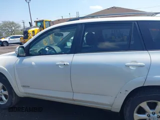 2010 Toyota RAV4 Ltd with VIN 2T3DK4DV6AW030867, listed as a IAAI auction lot 42177422 with 162,996 mi miles. Bid and sale history available at carsss.com. Image 14.