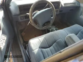 1994 Oldsmobile Cutlass z VIN 1G3WH55M1RD353266, wystawiony jako Copart lot #74058544 z przebiegiem 157 494 mil mil oraz Szkody całkowita. Historia ofert i sprzedaży dostępna na DreamBid. Obrazek 8.