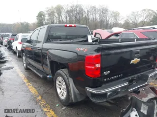 2018 Chevrolet Silverado 1500 LT with VIN 1GCVKRECXJZ234876, listed as a IAAI auction lot 41833091 with 81,366 mi miles. Bid and sale history available at carsss.com. Image 3.