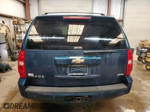 2007 Chevrolet Tahoe LTZ z VIN 1GNFK13087R400634, wystawiony jako Copart lot #57178075 z przebiegiem 174 629 mil mil oraz Czysty tytuł • Clean title. Historia ofert i sprzedaży dostępna na DreamBid. Obrazek 6.