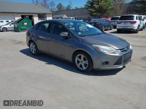 2013 Ford Focus SE with VIN 1FADP3F23DL355181, listed as a IAAI auction lot 42103742 with 171,594 mi miles. Bid and sale history available at carsss.com. Image 1.