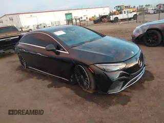 2024 Mercedes-Benz EQE 350+ z VIN W1KEG2BBXRF056894, wystawiony jako IAAI lot #40993238 z przebiegiem 7051 mil mil oraz . Historia ofert i sprzedaży dostępna na DreamBid. Obrazek 1.