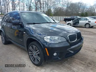 2013 BMW X5 xDrive35i z VIN 5UXZV4C51D0E11079, wystawiony jako IAAI lot #41875305 z przebiegiem 161 861 mil mil oraz . Historia ofert i sprzedaży dostępna na DreamBid. Obrazek 1.