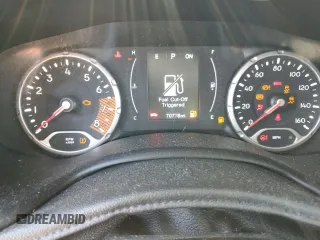 2020 Jeep Renegade Latitude with VIN ZACNJABB6LPL18885, listed as a Copart auction lot 48652735 with 70,776 mi miles and Salvage Title. Bid and sale history available at carsss.com. Image 9.