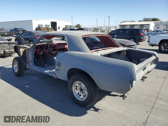 1967 Ford Mustang z VIN 7R01C187037, wystawiony jako Copart lot #76797114 z przebiegiem Nie podano mil oraz Szkoda całkowita • Salvage title. Historia ofert i sprzedaży dostępna na DreamBid. Obrazek 2.