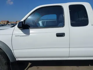 2002 Toyota Tacoma PreRunner z VIN 5TESM92N32Z883802, wystawiony jako IAAI lot #41949270 z przebiegiem 219 690 mil mil oraz . Historia ofert i sprzedaży dostępna na DreamBid. Obrazek 14.