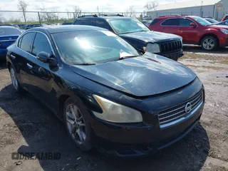 2009 Nissan Maxima SV z VIN 1N4AA51E79C854980, wystawiony jako IAAI lot #42010897 z przebiegiem 154 523 mil mil oraz . Historia ofert i sprzedaży dostępna na DreamBid. Obrazek 1.
