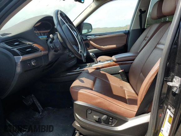 2012 BMW X5 35i z VIN 5UXZV4C55CL765391, wystawiony jako Copart lot #63816295 z przebiegiem 105 853 mil mil oraz Czysty tytuł • Clean title. Historia ofert i sprzedaży dostępna na DreamBid. Obrazek 7.