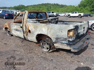 1999 GMC Sonoma z VIN 1GTCS1448X8518301, wystawiony jako IAAI lot #42129794 z przebiegiem Nie podano mil oraz . Historia ofert i sprzedaży dostępna na DreamBid. Obrazek 3.