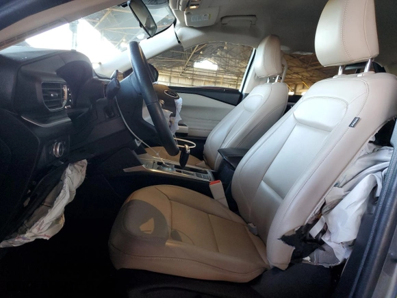 2022 Ford Explorer XLT with VIN 1FMSK7DH7NGB38544, listed as a Copart auction lot 49835225 with 49,572 mi miles and Salvage Title. Bid and sale history available at carsss.com. Image 7.