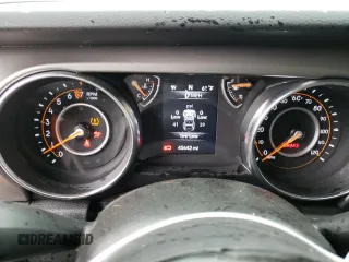 2021 Jeep Wrangler Unlimited Sport S с VIN 1C4HJXDG0MW687032, выставлен на аукционе Copart как лот 52653385 с пробегом 45 642 миль миль и Списание • Salvage title. История ставок и продаж доступна на DreamBid. Изображение 9.