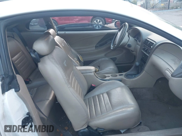 2001 Ford Mustang GT Deluxe with VIN 1FAFP42XX1F112123, listed as a IAAI auction lot 41343901 with 229,729 mi miles. Bid and sale history available at carsss.com. Image 5.