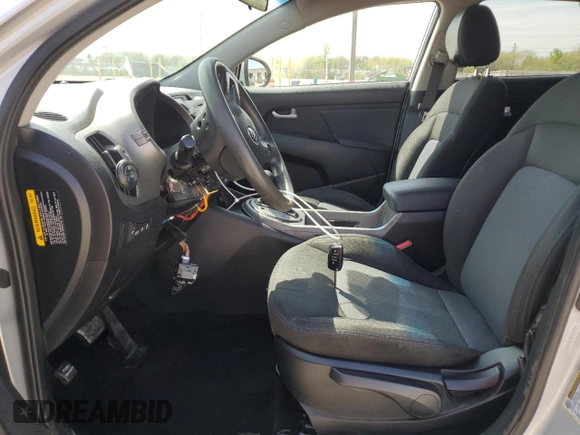 2015 Kia Sportage LX z VIN KNDPB3AC9F7676059, wystawiony jako Copart lot #54330655 z przebiegiem 160 346 mil mil oraz Szkoda całkowita • Salvage title. Historia ofert i sprzedaży dostępna na DreamBid. Obrazek 7.