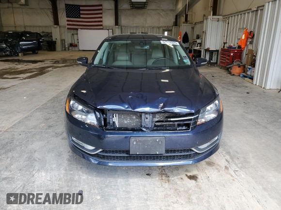 2015 Volkswagen Passat SEL Premium z VIN 1VWCV7A38FC051248, wystawiony jako Copart lot #57019325 z przebiegiem 170 012 mil mil oraz Nie do naprawy • Non repairable. Historia ofert i sprzedaży dostępna na DreamBid. Obrazek 5.