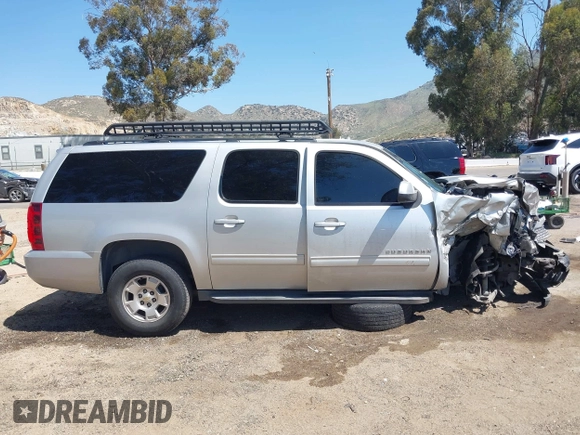 2013 Chevrolet Suburban LT with VIN 1GNSCJE06DR138925, listed as a IAAI auction lot 42008011 with 236,244 mi miles. Bid and sale history available at carsss.com. Image 13.