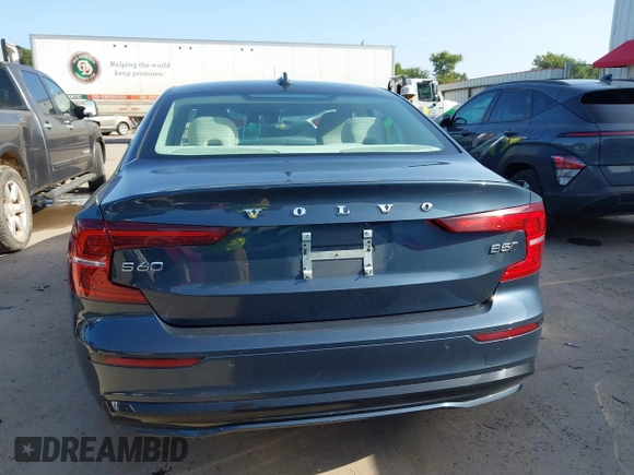2024 Volvo S60 Core Dark Theme with VIN 7JRL12TKXRG295195, listed as a IAAI auction lot 42616001 with 37,540 mi miles and . Bid and sale history available at DreamBid. Image 16.