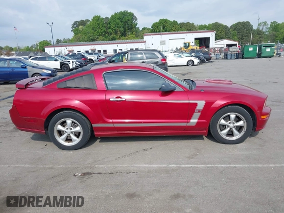 2008 Ford Mustang GT Deluxe with VIN 1ZVHT82H285194618, listed as a IAAI auction lot 42001961 with 129,781 mi miles and . Bid and sale history available at carsss.com. Image 13.
