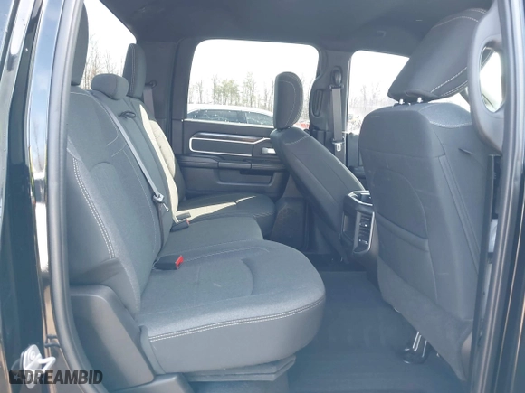 2019 Ram 2500 Big Horn with VIN 3C6UR5DJ7KG698782, listed as a IAAI auction lot 41661621 with 58,064 mi miles. Bid and sale history available at carsss.com. Image 8.