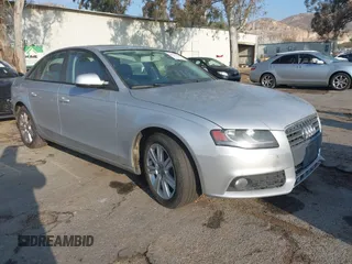 2011 Audi A4 Premium z VIN WAUAFAFL9BN027243, wystawiony jako IAAI lot #41443320 z przebiegiem 114 515 mil mil oraz . Historia ofert i sprzedaży dostępna na DreamBid. Obrazek 1.