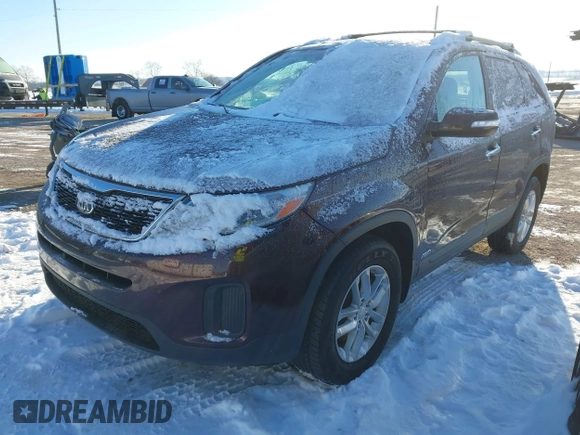 2014 Kia Sorento LX with VIN 5XYKTDA70EG549475, listed as a IAAI auction lot 41402862 with 147,087 mi miles. Bid and sale history available at carsss.com. Image 2.