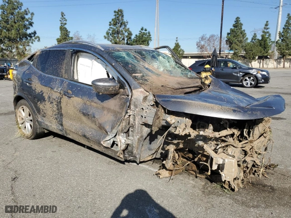 2017 Nissan Rogue Sport SV with VIN JN1BJ1CPXHW012933, listed as a Copart auction lot 52464315 with 0 mi miles and Salvage Title. Bid and sale history available at carsss.com. Image 4.