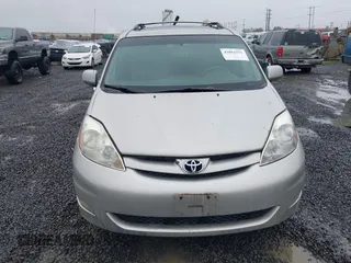 2008 Toyota Sienna XLE with VIN 5TDZK22C78S153388, listed as a IAAI auction lot 41861551 with 227,082 mi miles. Bid and sale history available at carsss.com. Image 12.