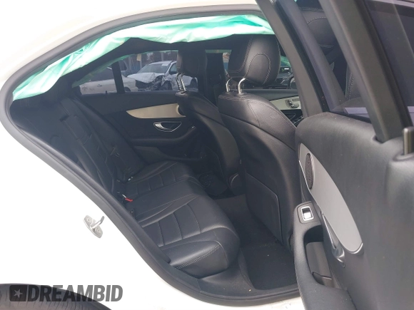 2019 Mercedes-Benz C 300 с VIN 55SWF8DB2KU309300, выставлен на аукционе IAAI как лот 41894814 с пробегом 50 745 миль миль и . История ставок и продаж доступна на DreamBid. Изображение 8.