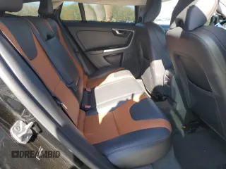 2018 Volvo V60 z VIN YV440MWK0J2057058, wystawiony jako Copart lot #53334575 z przebiegiem 82 041 mil mil oraz Szkoda całkowita • Salvage title. Historia ofert i sprzedaży dostępna na DreamBid. Obrazek 11.