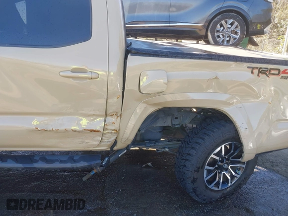 2020 Toyota Tacoma SR5 с VIN 3TMCZ5AN5LM331149, выставлен на аукционе IAAI как лот 41633864 с пробегом 74 862 миль миль и . История ставок и продаж доступна на DreamBid. Изображение 6.